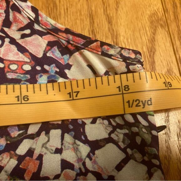Doncaster Sleeveless Silk Top - Picture 5 of 7